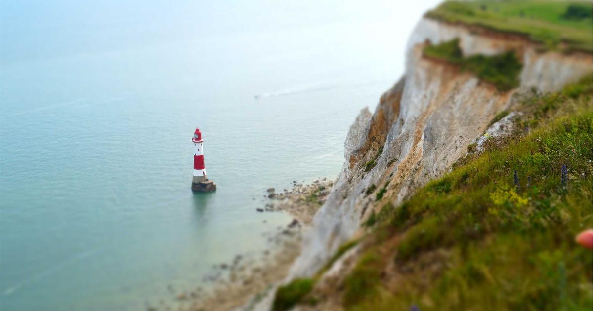 สมัครงานพนักงานต้อนรับ (Receptionist) พัทยาเหนือ โอกาสเติบโตในโรงแรมหรูระดับ 5 ดาว