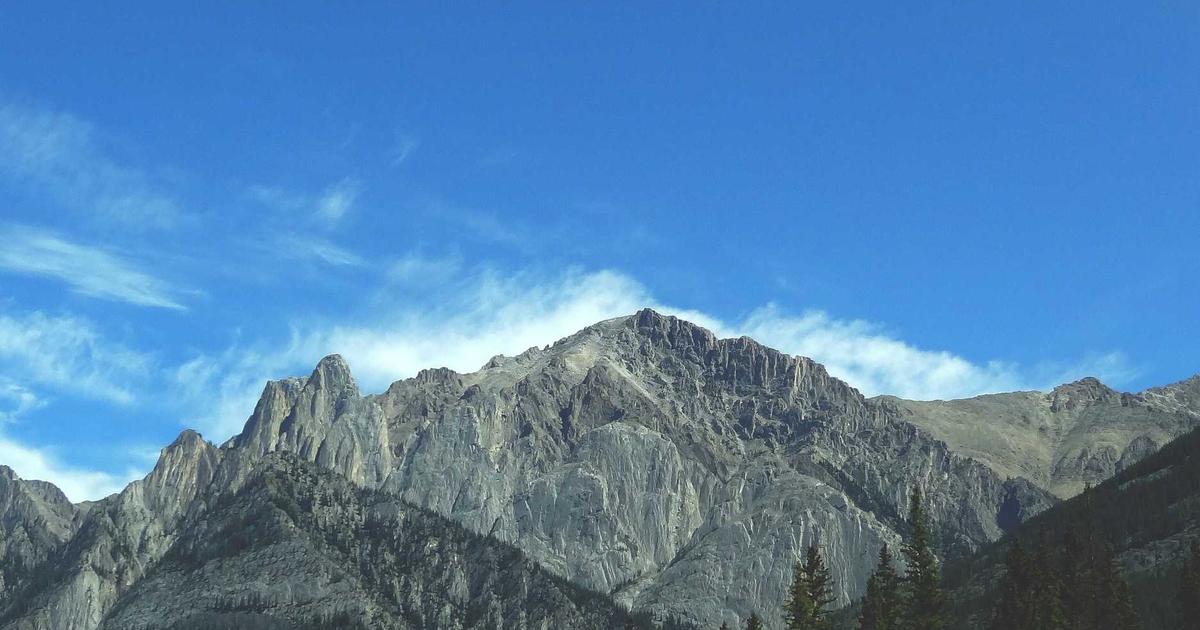 เจาะลึกงานพนักงานต้อนรับ (Receptionist) พัทยากลาง: โอกาสทองของคนรักงานบริการในเมืองท่องเที่ยว